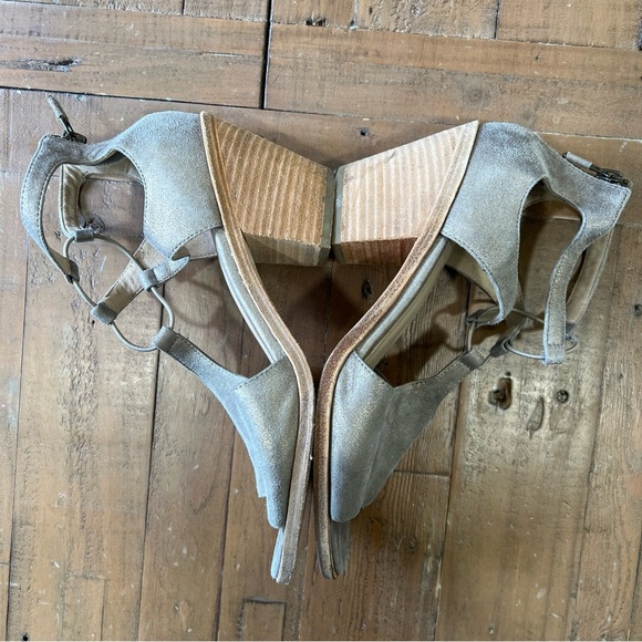 Eileen Fisher Lou Block Heel Sandal Open Toe Metallic Gold Strappy Zip Size 8.5 - Picture 10 of 11